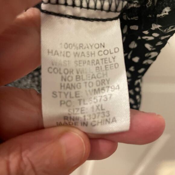 Umgee Animal Print Babydoll Top in Black and white high/lo size 1XL - Picture 11 of 11